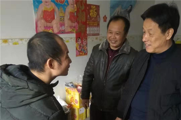 投身脫貧攻堅(jiān),親情關(guān)愛鄰里——市城投集團(tuán)開展“國際志愿者日”主題活動(dòng)