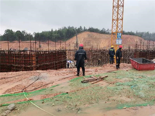 災(zāi)后清理快速到位,重點(diǎn)項(xiàng)目及時(shí)復(fù)工——城投集團(tuán)快速應(yīng)對(duì)災(zāi)情