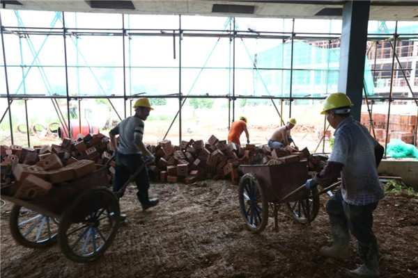 災(zāi)后清理快速到位,重點(diǎn)項(xiàng)目及時(shí)復(fù)工——城投集團(tuán)快速應(yīng)對(duì)災(zāi)情